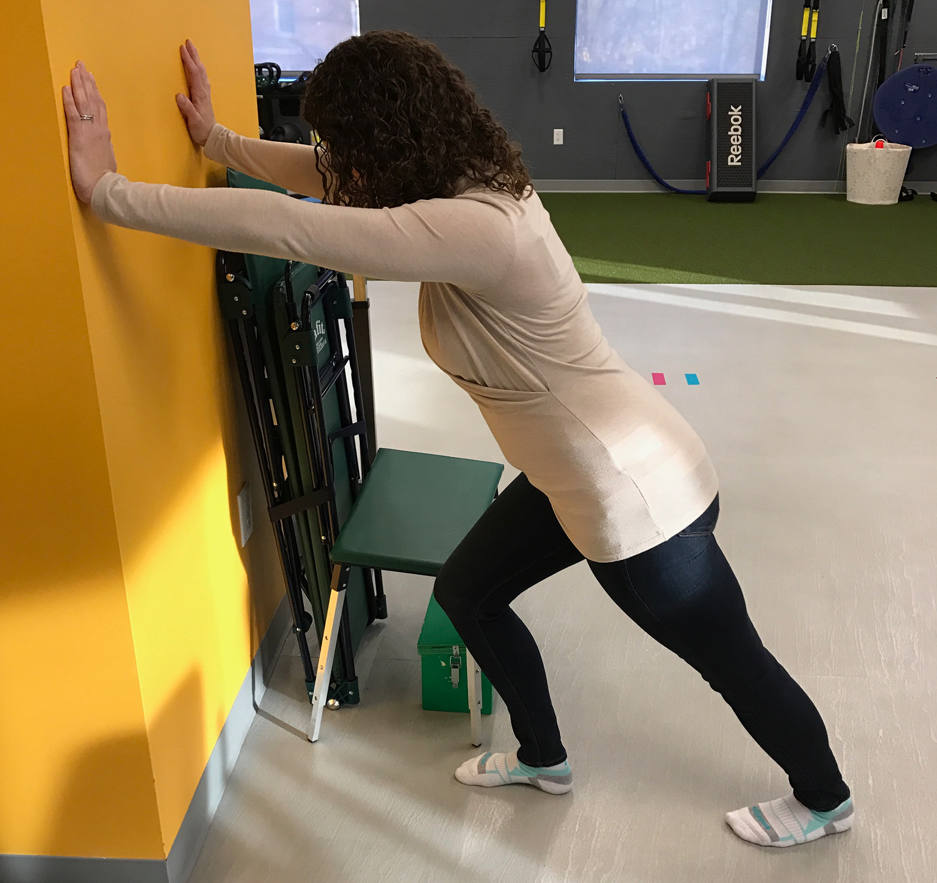 5 Key Stretches for Running in Colder Weather | Advanced Kinetics ...